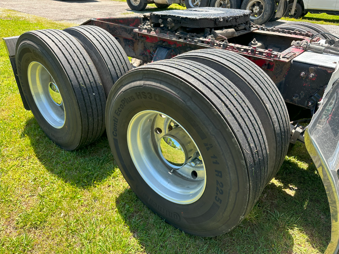 2009 PETERBILT 386 - Image 22